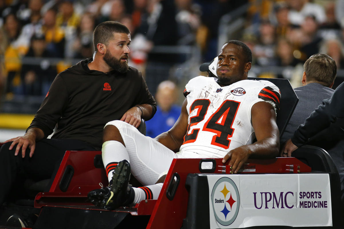 NFL Week 2 Monday Night Football: Browns RB Nick Chubb carted off with knee  injury in loss to Steelers, Saints top Panthers