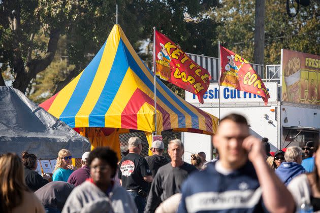 Crowds of people enjoy the Apple Scrapple Festival. (Photo: Damon Dahlen/HuffPost)