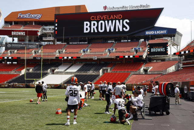 Jadeveon Clowney Told Deshaun Watson He'd Return To Cleveland If He Joined  Browns - Steelers Depot