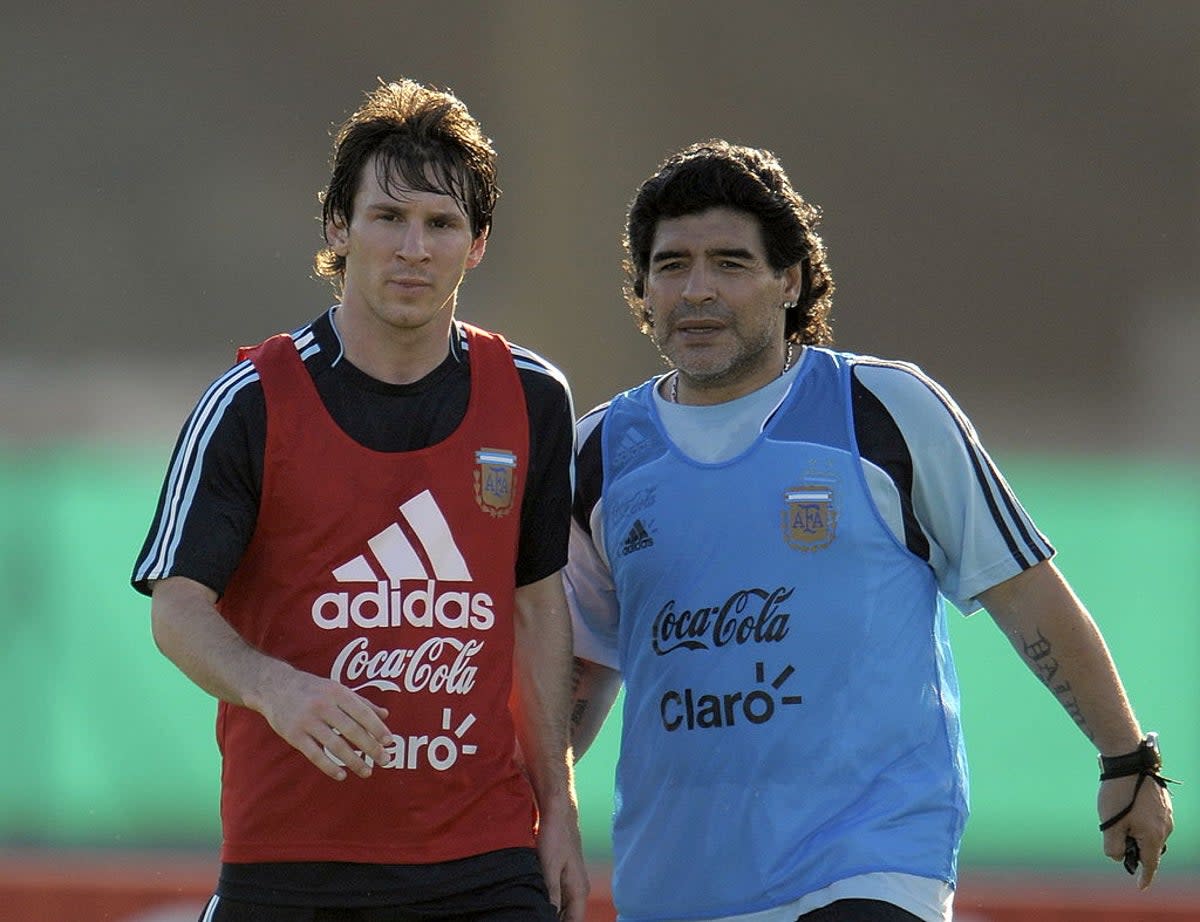 Maradona y Messi protagonizaron un total de 24 partidos con saldo favorable de 18 victorias y solo seis derrotas (AFP via Getty Images)