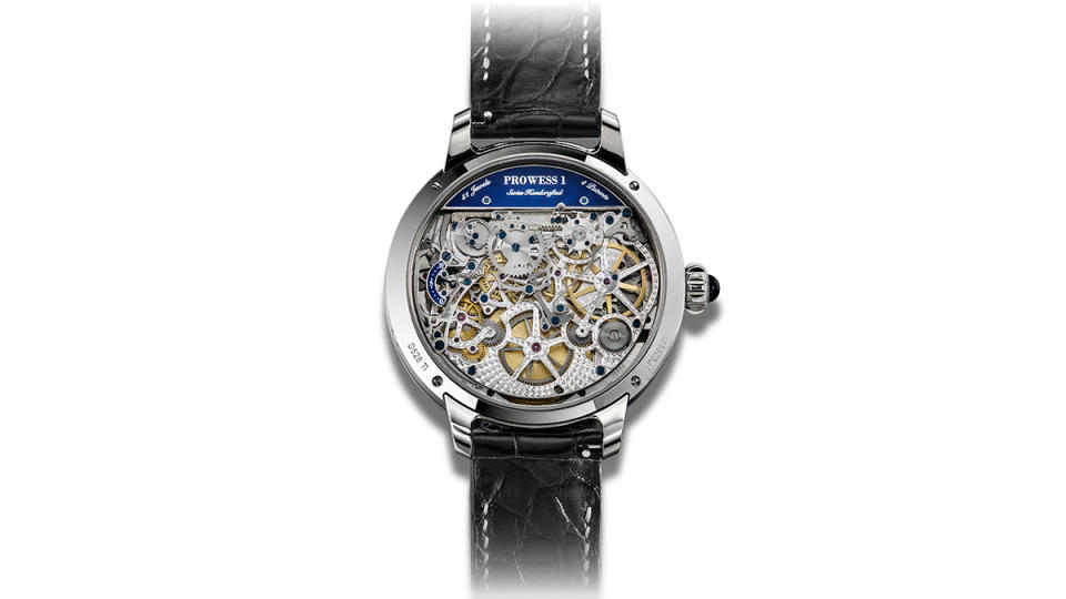 A view of the caliber R28-70-00X movement through the sapphire-crystal caseback of the Bovet Récital 28 Prowess 1