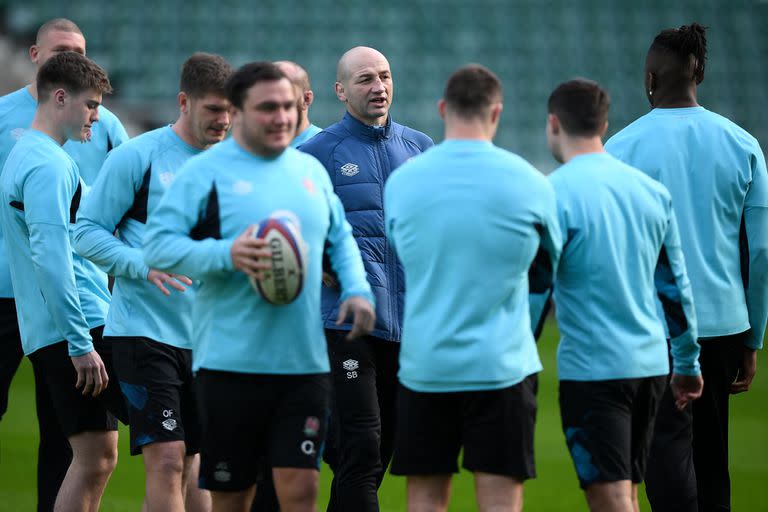 Steve Borthwick, que lleva apenas unos meses al frente del seleccionado de Inglaterra, anunció el plantel para el Mundial