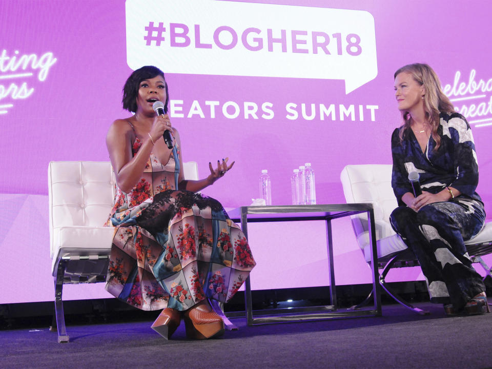 Gabrielle Union bei ihrer Rede im Rahmen des Frauengipfels „#BlogHer 18“ in New York. (Bild: AP Photo/Vantage News/IPx)