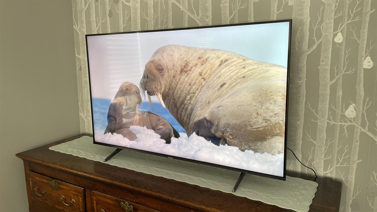  55-inch TV: Hisense 55E7K Pro 