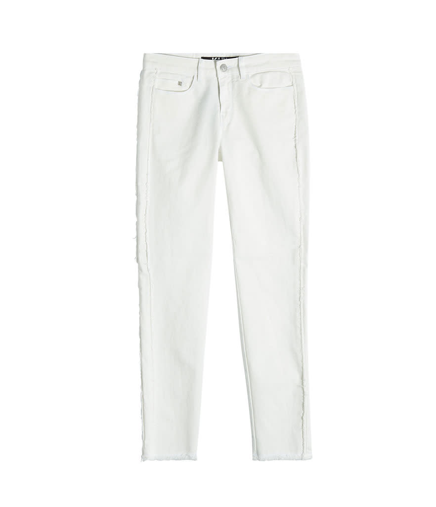 <p>Skinny Jeans, $150, <a rel="nofollow noopener" href="https://www.stylebop.com/en-us/women/skinny-jeans-265195.html?group%5B0%5D=women&q=white+jeans" target="_blank" data-ylk="slk:stylebop.com;elm:context_link;itc:0;sec:content-canvas" class="link ">stylebop.com</a> </p>