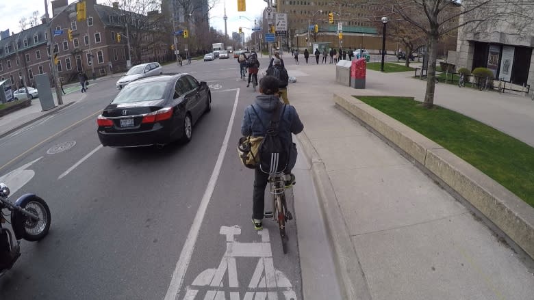 Streetcar tracks major cause of serious downtown cycling crashes, new study finds