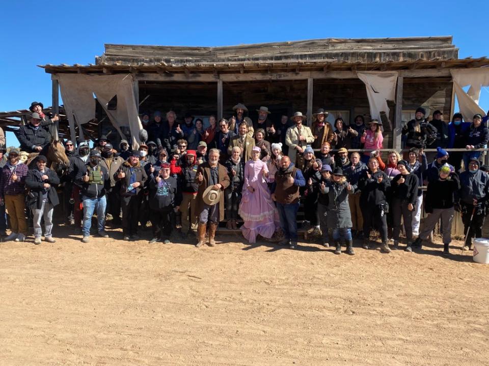 The cast and crew on the set of Rust (Tessa Mentus/Twitter)