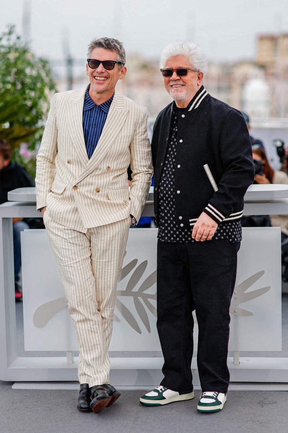 Ethan Hawke et Pedro Almodóvar à Cannes