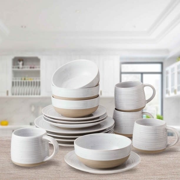 An image of a 12-piece dinnerware set