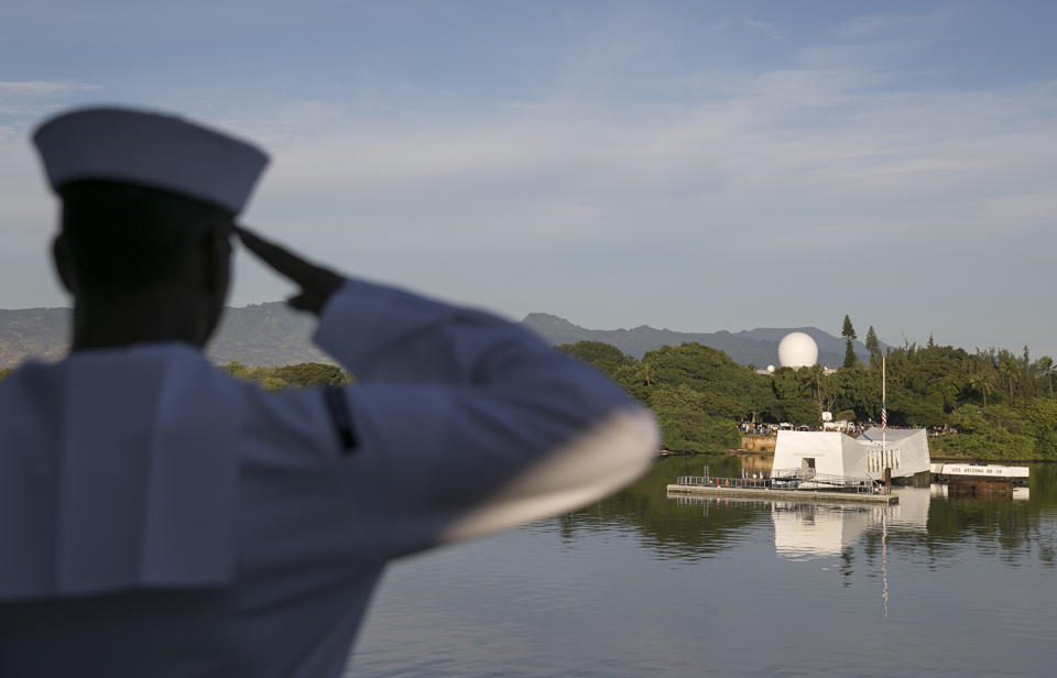 Ceremonies commemorate 75th anniversary of attack on Pearl Harbor