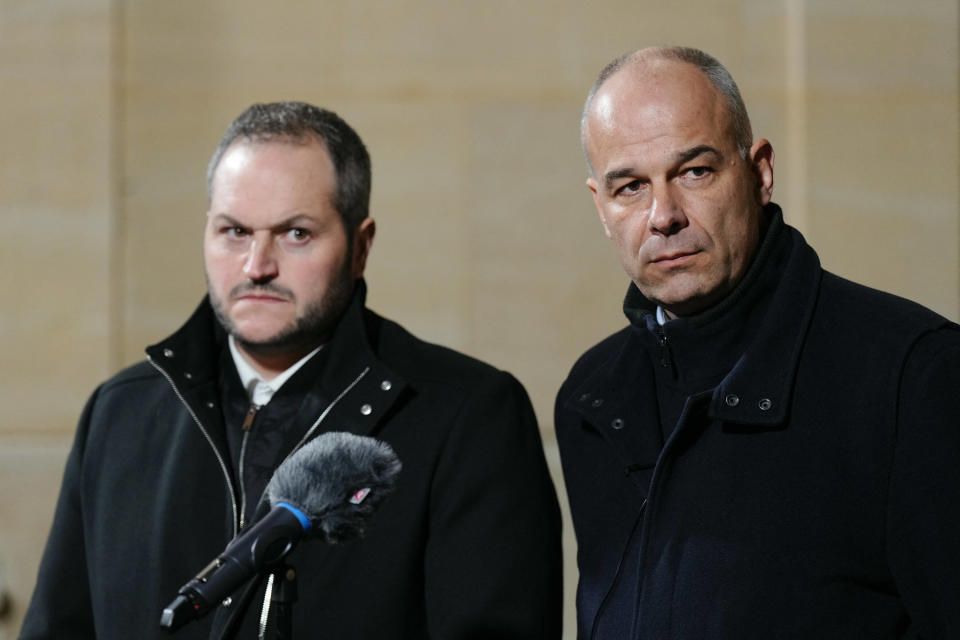 Arnaud Rousseau de la FNSEA (à droite) et Arnaud Gaillot des Jeunes Agriculteurs (à gauche), après leur réunion à Matignon le 22 janvier 2024.