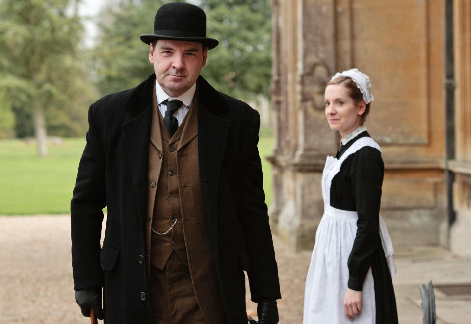 DOWNTON ABBEY, (from left): Brendan Coyle, Joanne Froggatt, 'Episode 2.1'