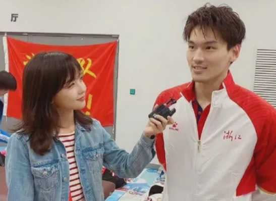 王冰冰因參加節目採訪認識大陸游泳冠軍徐嘉余。（圖／翻攝自微博）