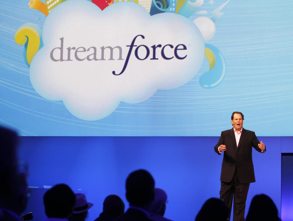 Salesforce CEO Marc Benioff walks speaks to the crowd during his keynote address at the Dreamforce event in San Francisco, California August 31, 2011. REUTERS/Robert Galbraith  (UNITED STATES - Tags: SCIENCE TECHNOLOGY BUSINESS)