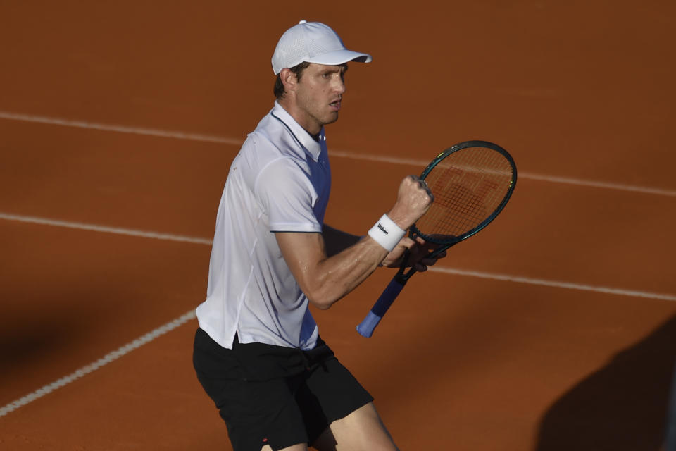 Nicolas Jarry, of Chile, celebrates a point during an Argentina Open ATP semifinal tennis match against Carlos Alcaraz, of Spain, at the Guillermo Vilas Stadium, in Buenos Aires, Argentina, Saturday, Feb. 17, 2024. (AP Photo/Gustavo Garello)