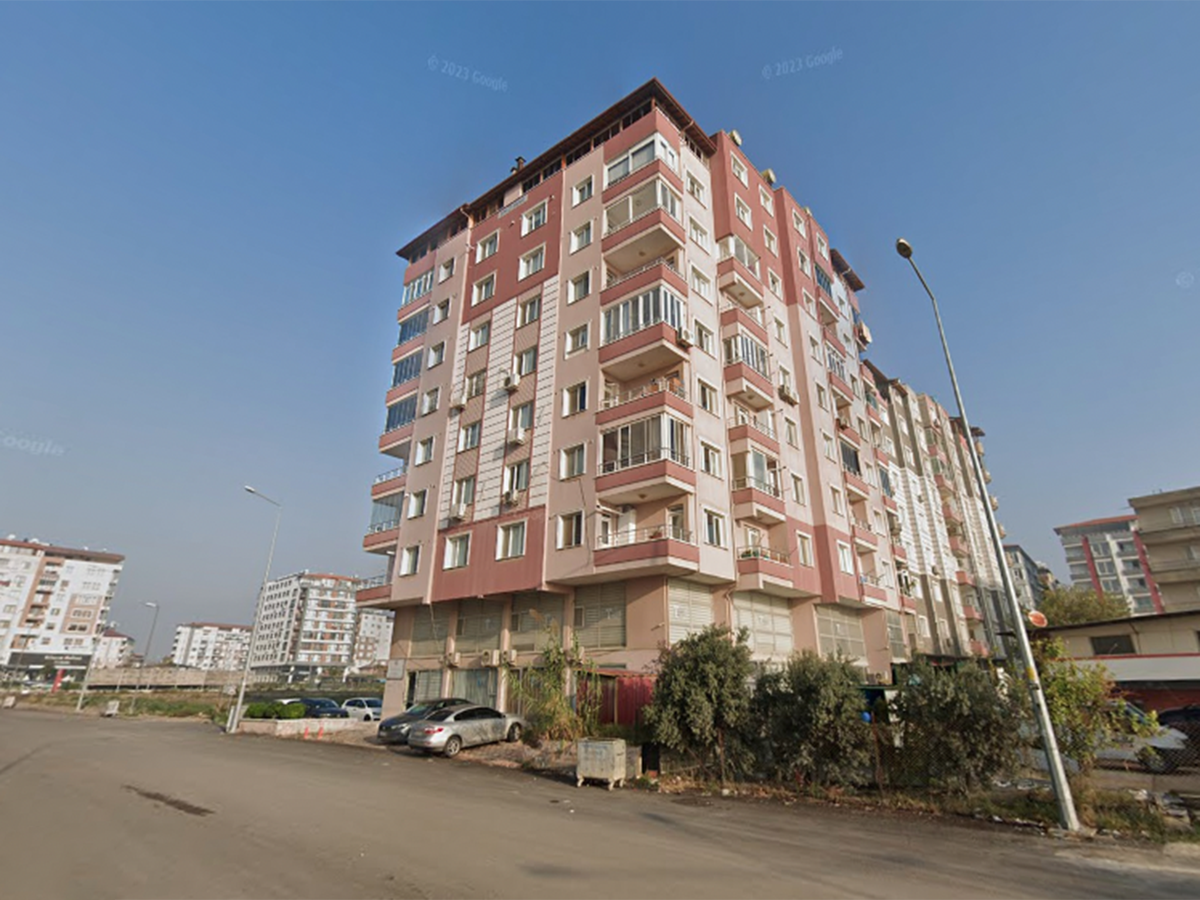 Before: A building in Hatay, Turkey (Google)