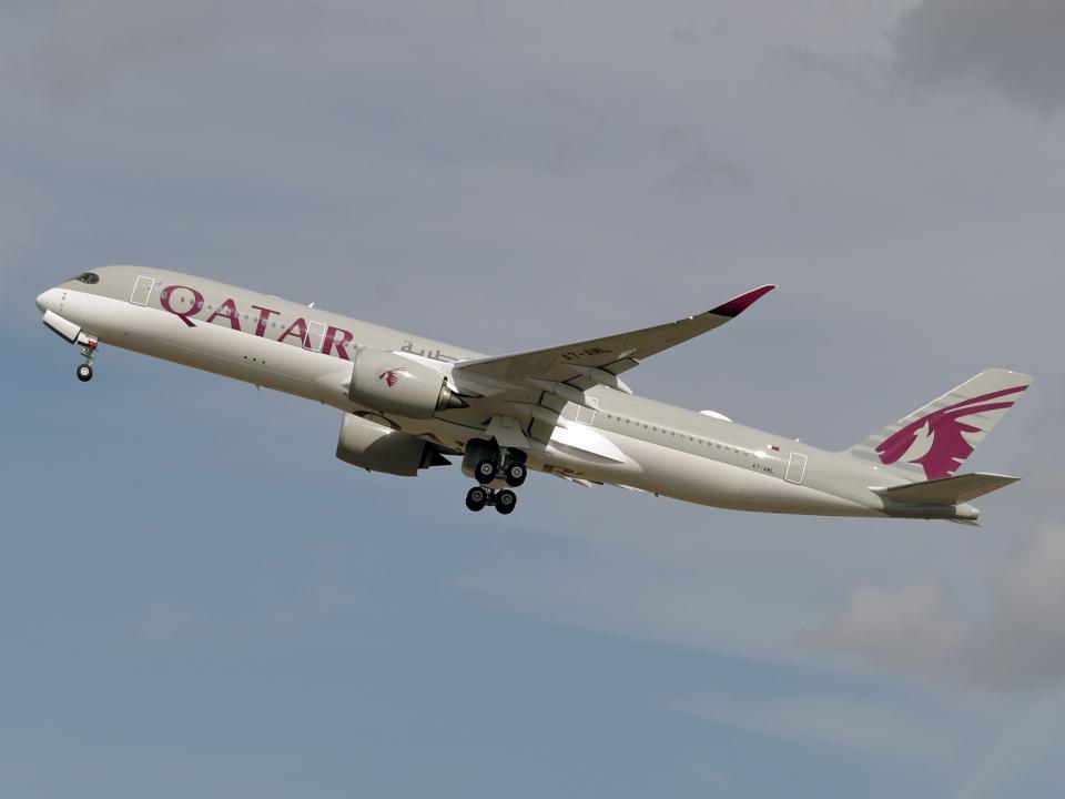  an Airbus A350 of Qatar Airways company after taking off from the Toulouse-Blagnac airport