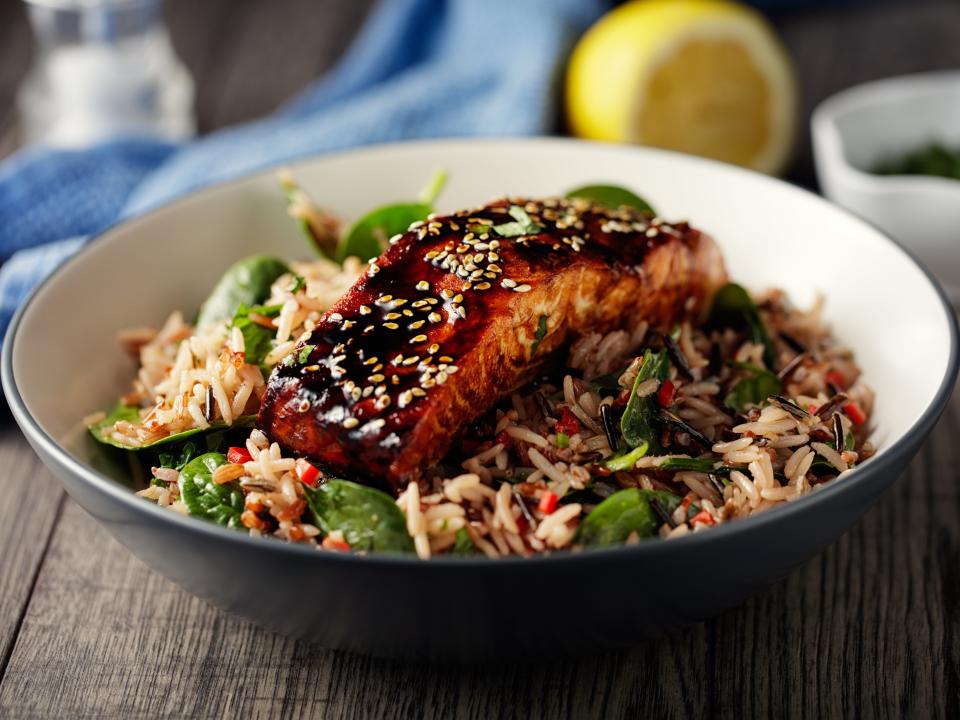 Salmon with wild rice and green vegetables