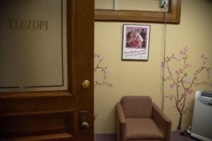  A room on the first floor of the Rhode Island State House offers privacy and comfort for breastfeeding mothers. Formerly used as a copy room, the room was set aside in 2015 during then-Gov. Gina Raimondo’s administration. (Will Steinfeld/Rhode Island Current).