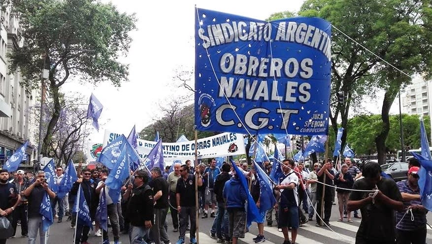 Navales y trabajadores del seguro acordaron suba salarial del 110%.