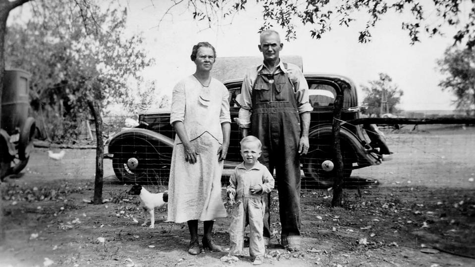 An Oklahoma farming family in the 1930's. The Great Depression saw the worst bear market of all time, with a drop of 82%.