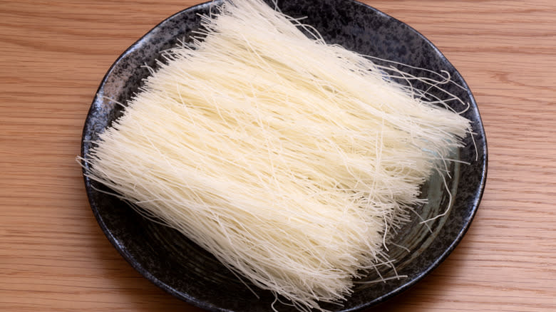 plate of dried rice vermicelli