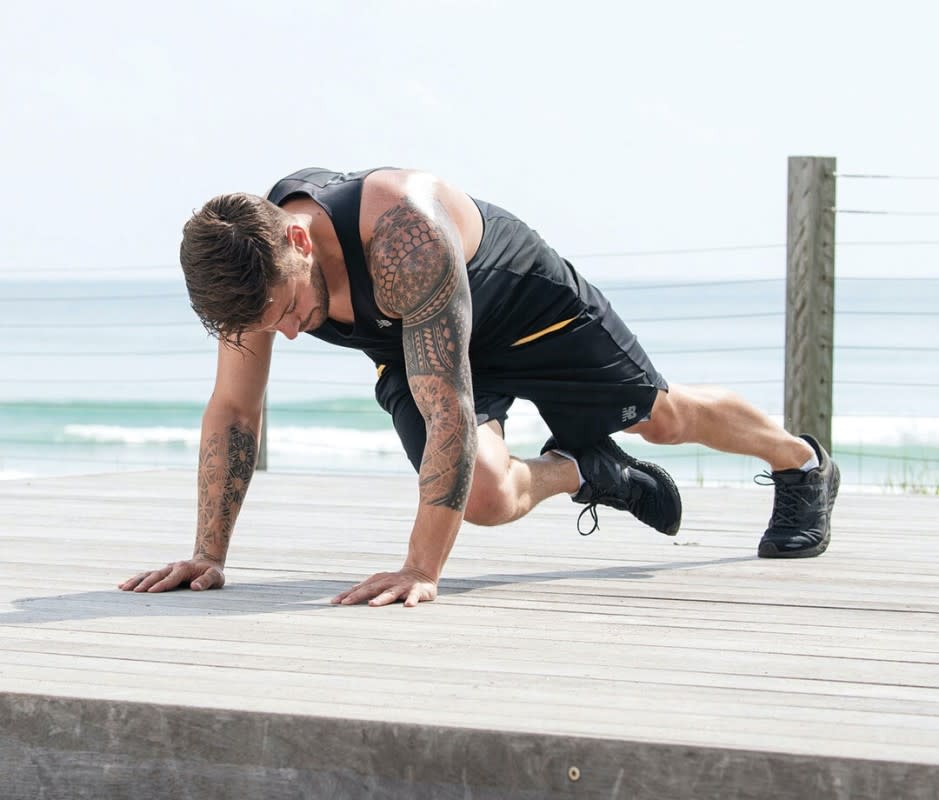 How to do it<ol><li>Start in pushup position, with the balls of your feet on the ground.</li><li>Alternate driving your knees toward the opposite arm, twisting your body to that side, for 30 seconds.</li><li>Keep your hips down for the entire motion.</li></ol>