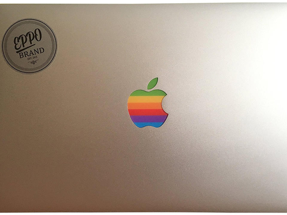 <p>Damit nicht jeder Apple-PC gleich aussieht, sind farbenfrohe Sticker ideal, um seinen Laptop ein wenig Individualität zu verleihen. (Bild-Copyright: eppo brand/Amazon) </p>