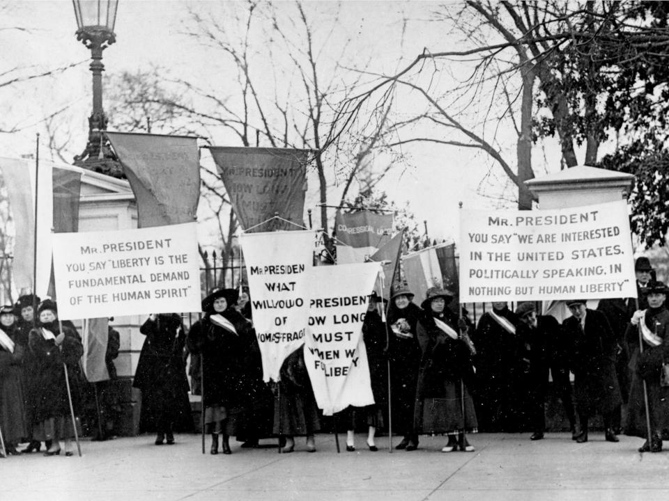 New York suffragists picket demonstration outside the White House in 1917.