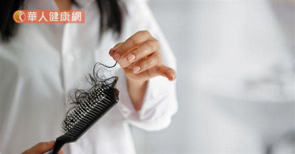 頭髮的生長有賴於精血的濡養，一旦體內的五臟功能失調，就容易反映在頭髮的表現上。