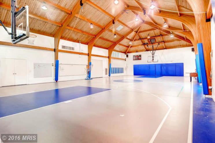 The Ripken estate has an amazing basketball court. (Zillow)