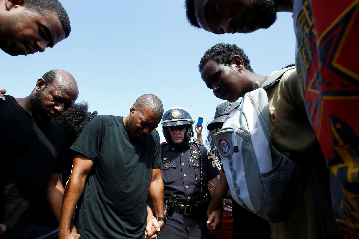 dallas police black lives matter prayer