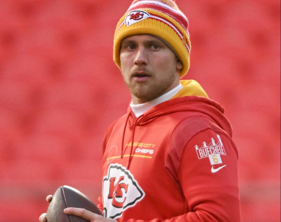 Kansas City Chiefs backup quarterback Shane Buechele during pre-game warmups before an NFL wild-card playoff football game against the <a class="link " href="https://sports.yahoo.com/nfl/teams/pittsburgh/" data-i13n="sec:content-canvas;subsec:anchor_text;elm:context_link" data-ylk="slk:Pittsburgh Steelers;sec:content-canvas;subsec:anchor_text;elm:context_link;itc:0">Pittsburgh Steelers</a>, Sunday, Jan. 16, 2022 in Kansas City, Mo. (AP Photos/Reed Hoffmann)