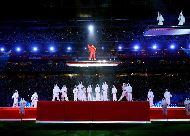 Rap Takes Over Super Bowl Halftime, Balancing Celebration and Protest - The  New York Times