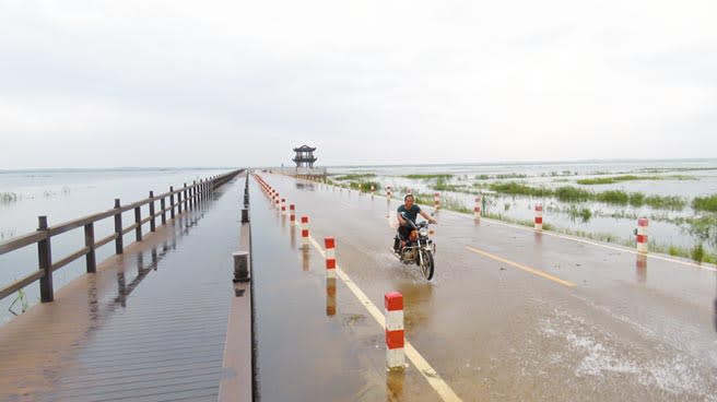 近看最美水上公路。（圖：許南平）