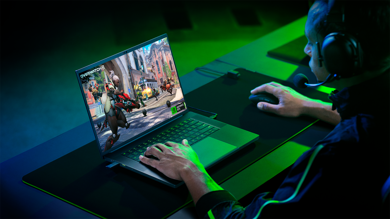  Razer Blade 16. 