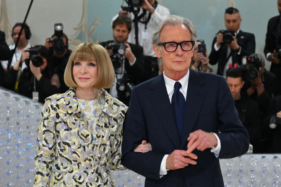 Met Gala 有戀情萌芽？英演員 Bill Nighy 澄清，與 Anna Wintour 只是 20 年好友！