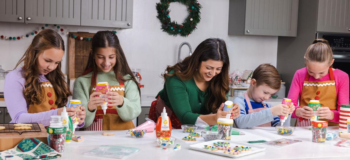 Wilton Helps Create the Merriest of Baking Memories this