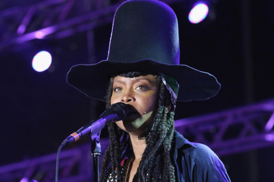 MIAMI GARDENS, FL - MARCH 22:  Erykah Badu performs onstage at the 10th Annual Jazz in the Gardens: Celebrating 10 Years of Great Music at Sun Life Stadium on March 22, 2015 in Miami Gardens, Florida.  (Photo by Aaron Davidson/Getty Images for Jazz in the Gardens)