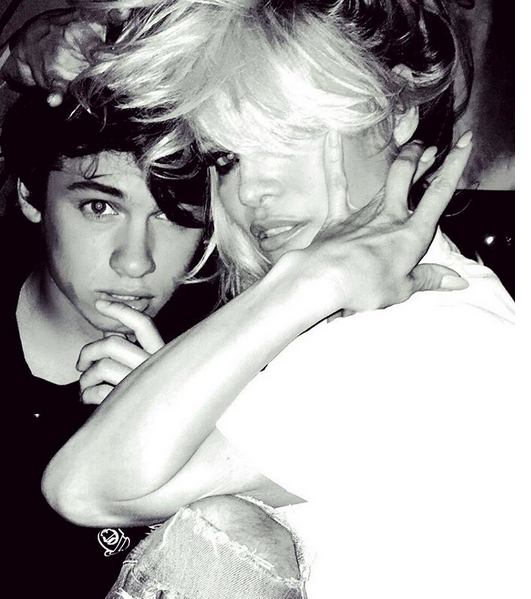 “Voguing” with his mom, Pamela Anderson. 