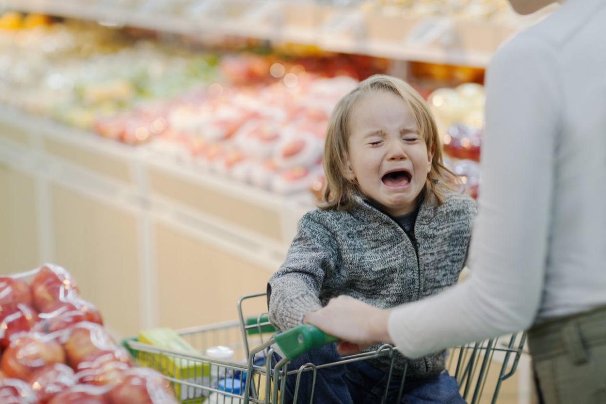 Mit Kindern einkaufen zu gehen kann manchmal eine Herausforderung sein. Foto: Getty