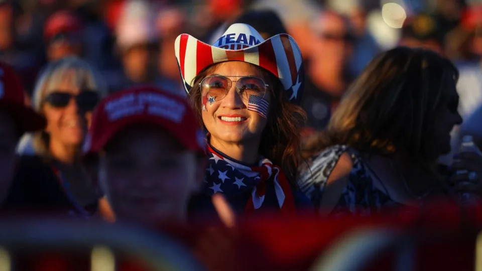 Una seguidora de Donald Trump en Arizona, este 9 de octubre.