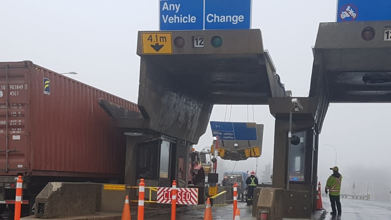 Damage to MacKay Bridge toll booth could take weeks to repair after crash