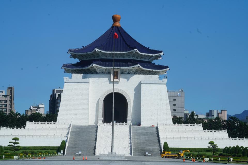 促進轉型正義委員會日前公布中正紀念堂轉型方案，擬移除蔣公銅像並轉型為「反省威權歷史公園」。   圖：張良一/攝