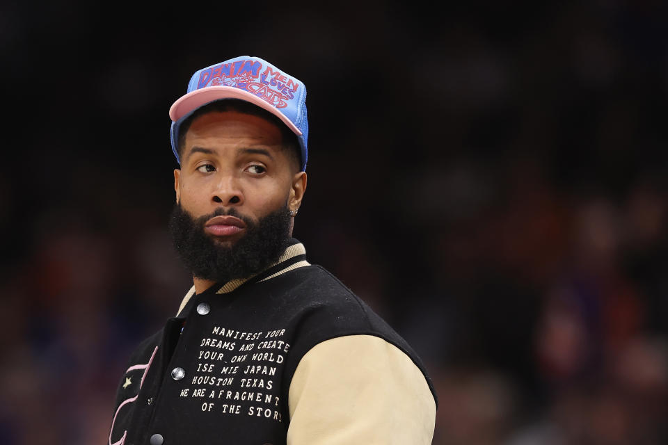 PHOENIX, ARIZONA - DECEMBER 17:  NFL athlete Odell Beckham Jr. attends the NBA game between the Phoenix Suns and the New Orleans Pelicans at Footprint Center on December 17, 2022 in Phoenix, Arizona. The Suns defeated the Pelicans 118-114.  NOTE TO USER: User expressly acknowledges and agrees that, by downloading and or using this photograph, User is consenting to the terms and conditions of the Getty Images License Agreement. (Photo by Christian Petersen/Getty Images)