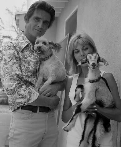 <p>Earl Leaf/Michael Ochs Archives/Getty</p> James Brolin and Jane Cameron Agee at home in Los Angeles, California, circa 1967.