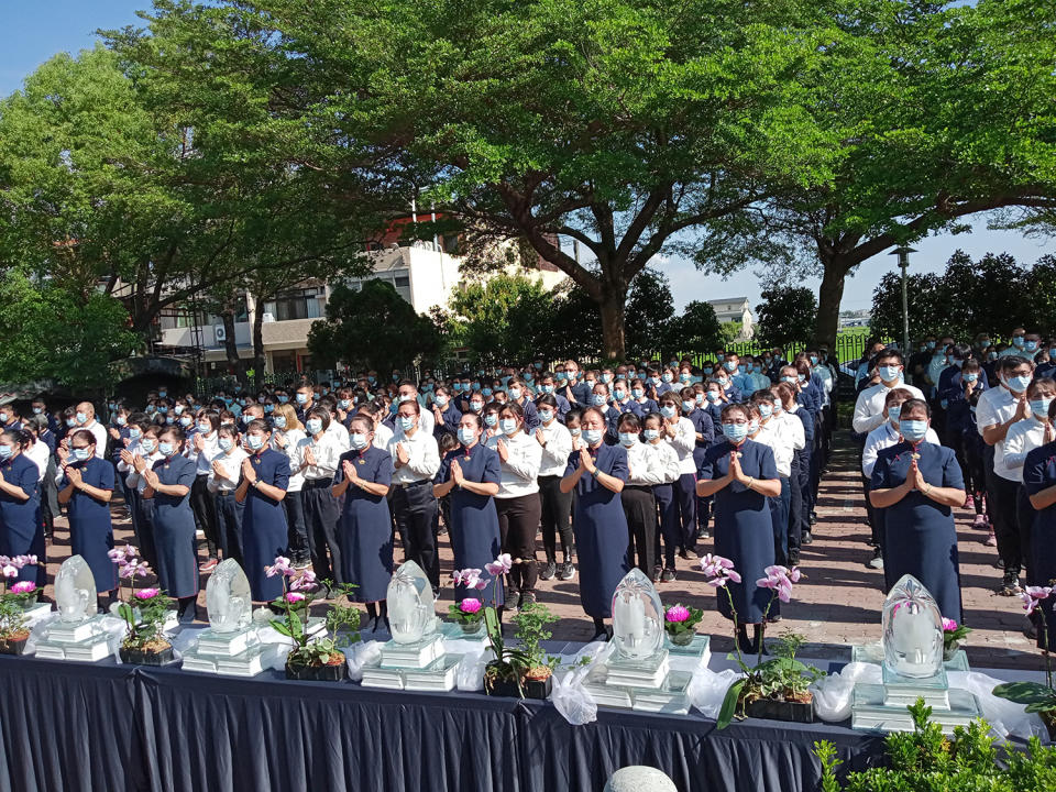 5月9日母親節南投慈濟在戶外舉辦浴佛典禮。(圖為慈濟基金會提供)