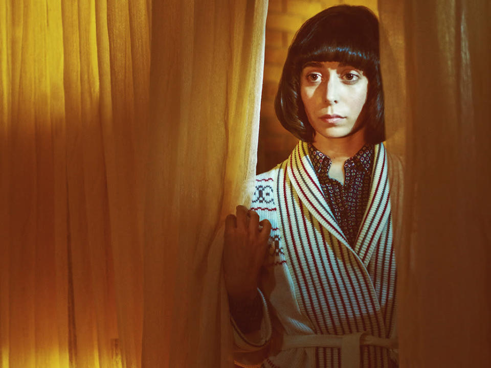 Cristin Milioti as Betsey Solverson