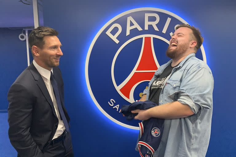 Ibai también estuvo con Messi en su presentación en el PSG