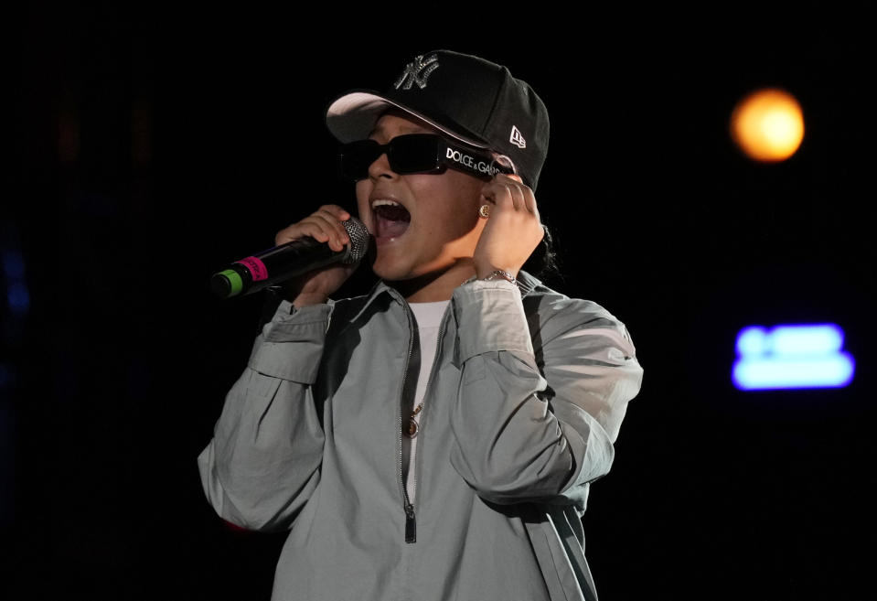 La cantante estadounidense Yahritza Martinez en su concierto en el segundo día del festival Arre en la Ciudad de México el domingo 10 de septiembre de 2023. (Foto AP/Fernando Llano)